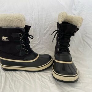 Sorel Women's Winter Carnival Waterproof Boots Size 7.5